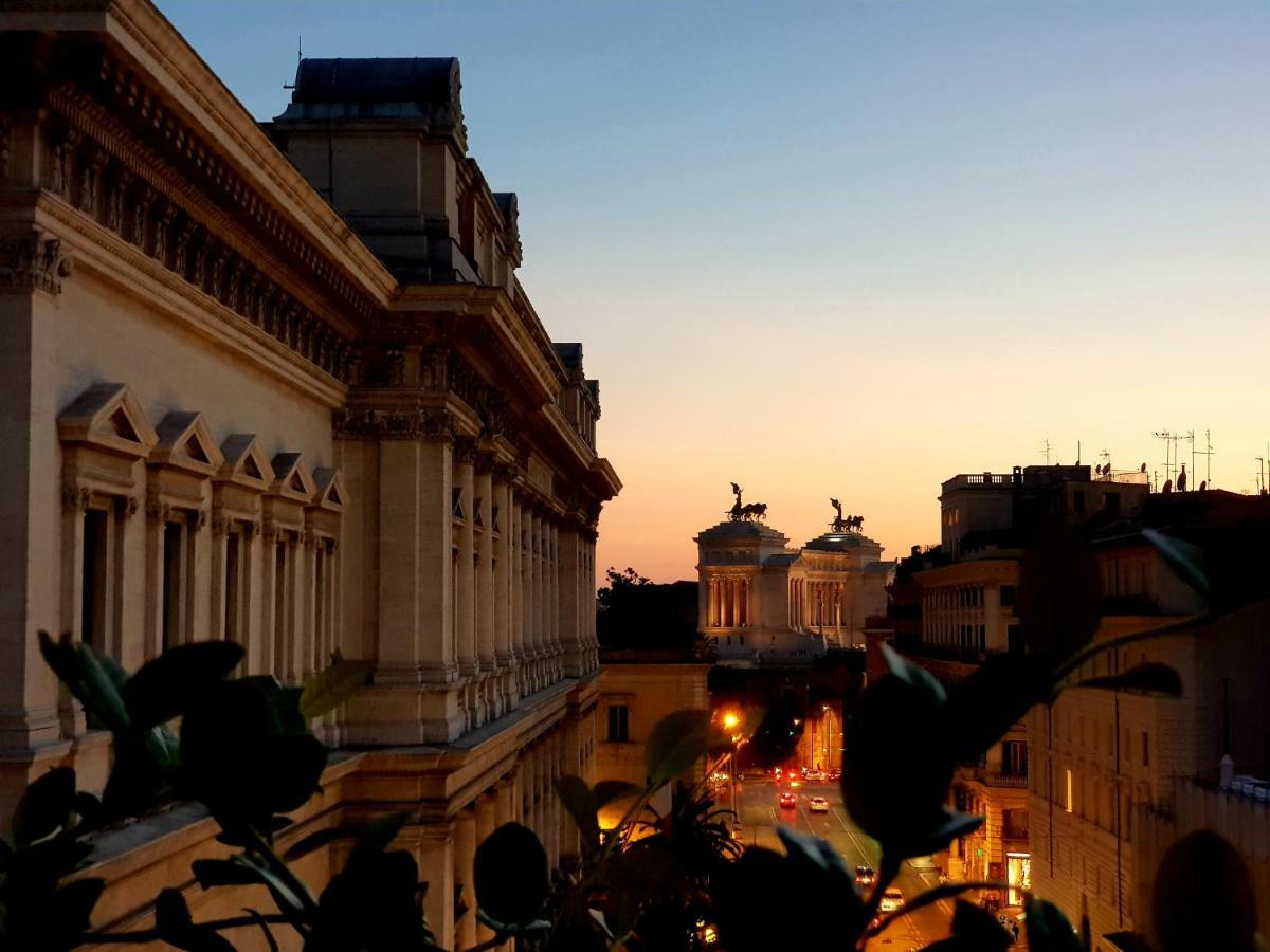 Casa Terrazza Colosseo โรม ภายนอก รูปภาพ